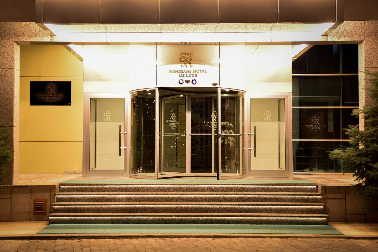 Oezgoebek Roenesans Hotel De Luxe Uşak Exterior foto